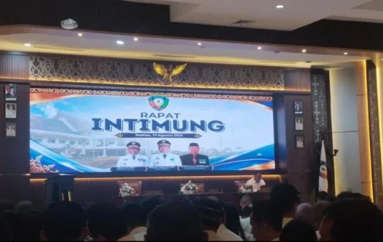 Rapat Intimung Terbatas, Bupati Tekankan Kerja Disiplin dan Profesional