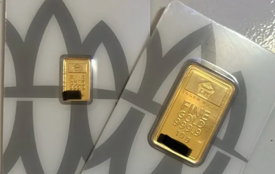 Harga Emas Antam Turun Tipis Rp2.000, Spread Rp150 Ribu per Gram