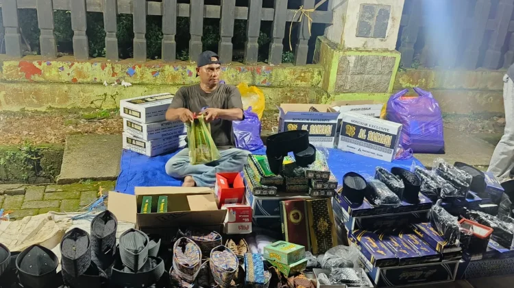 Menjelang Ramadhan, Penjual Perlengkapan Ibadah Mulai Bermunculan