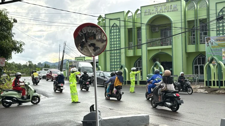 Antisipasi Jalan Licin, Ditlantas Sulbar Atur Lalin Imbau Pengendara