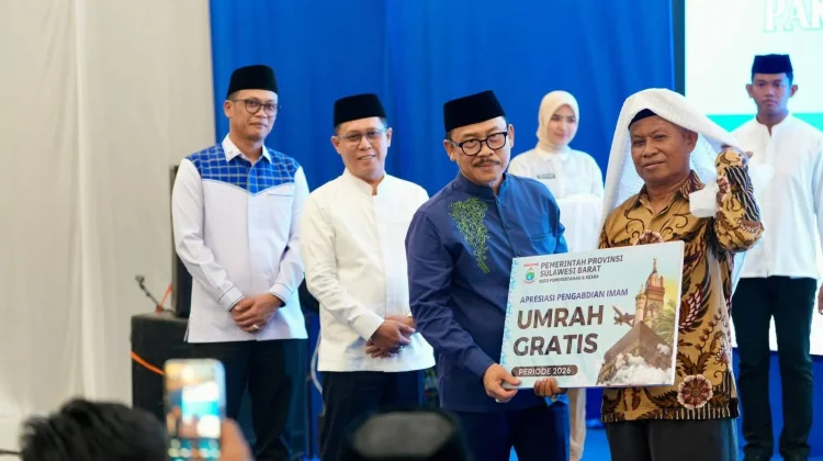 Pemprov Sulbar Berangkatkan Umroh Imam Mesjid