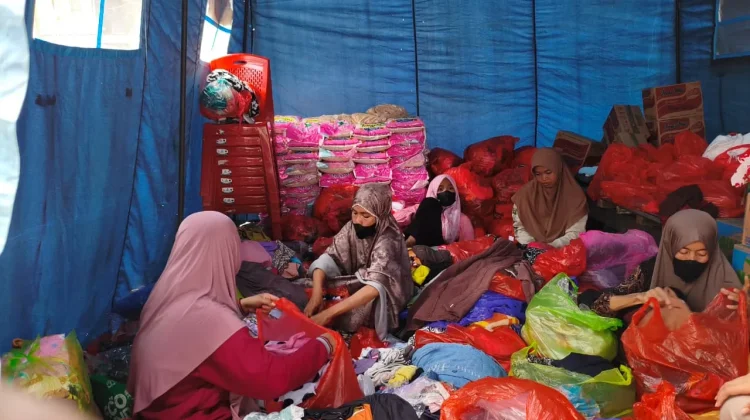 Kebutuhan Pakaian dan Makanan Mendesak usai Kebakaran Galung Tuluk Polman