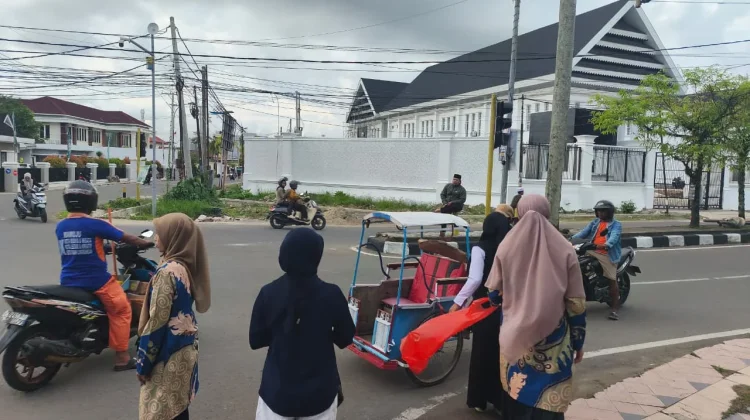 DWP LPP RRI Mamuju Tebar Takjil Gratis di Mamuju