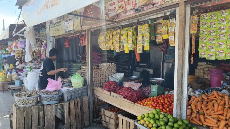 Pertengahan Ramadan, Harga Cabai di Pasar Baru Mamuju Mulai Menurun