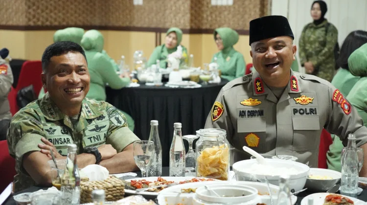 Buka Puasa Bersama Pangdam Palaka Wira, Kapolda Sulbar: Pererat Silaturahmi