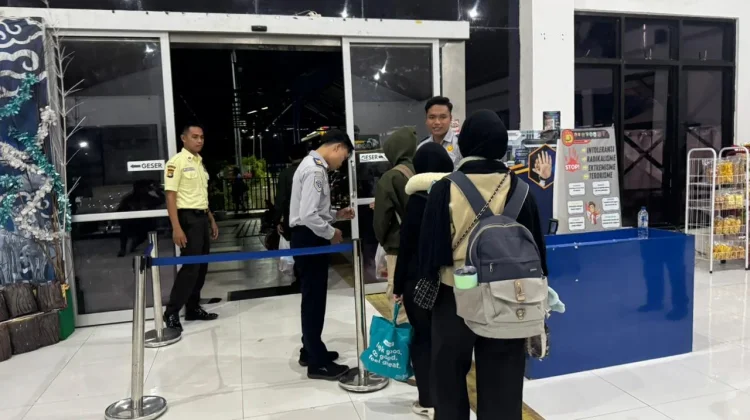 Terminal Tipe A Simbuang Mulai Ramai, Pemudik Meningkat hingga 20 Persen