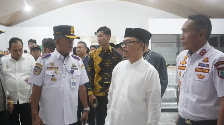 Gubernur Sulbar Imbau Penumpang Tertib Naik Bus dan tidak berdesakan
