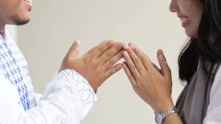 Lebaran sebagai Momentum Memperbaiki Hubungan Lama