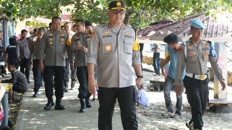 Kapolda Sulbar Pantau Langsung Pengamanan Wisata di Mamuju