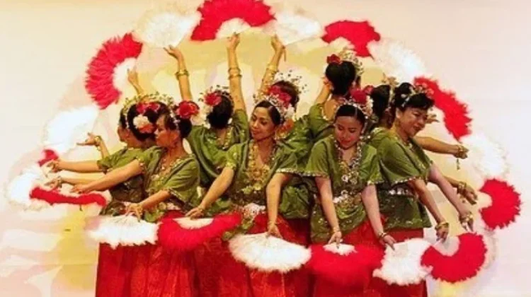 Tari Bamba Manurung Sarat Filosofi Keke Baine