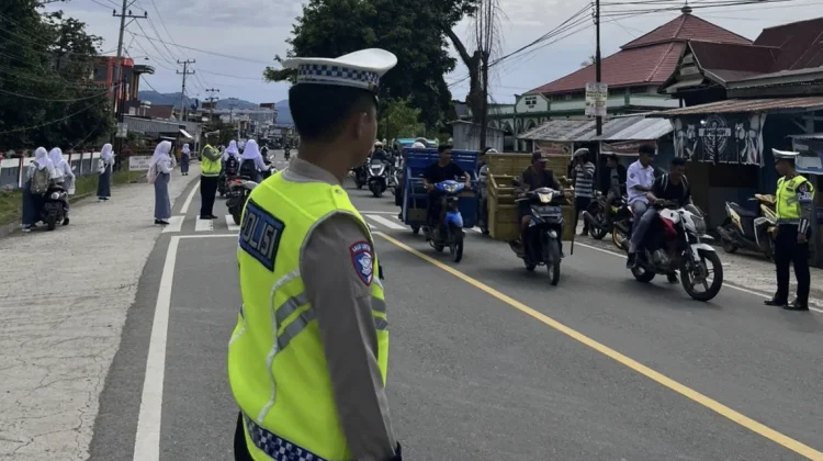 Ditlantas Polda Sulbar Prioritaskan Keamanan Pelajar saat Jam Pulang Sekolah