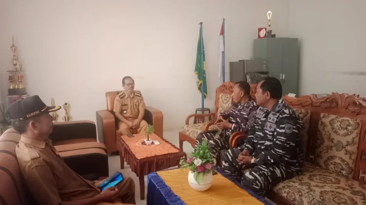 TNI AL Perkuat Sinergi dengan Warga Pesisir Mamuju