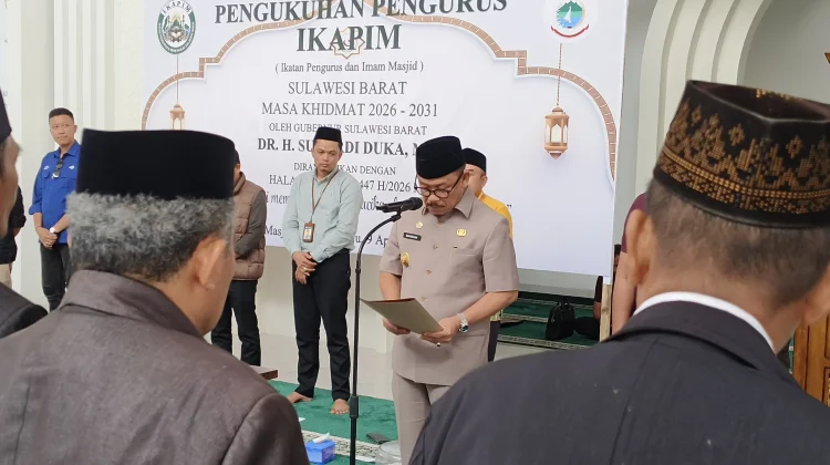 Gubernur Sulbar Kukuhkan Ikatan Pengurus dan Imam Masjid Sulbar