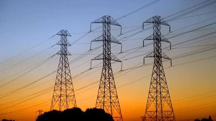 Efisiensi Energi, PLN UP3 Mamuju Pastikan Distribusi Listrik Tetap Aman