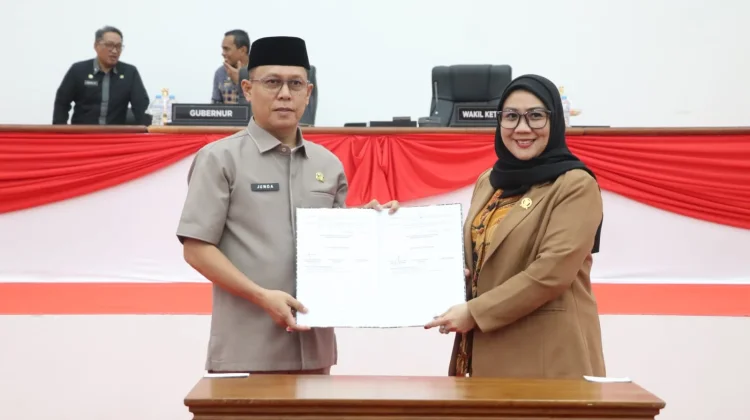 Hadiri Paripurna DPRD Sulbar, Sekda: Rekomendasi Siap untuk Ditindaklanjuti