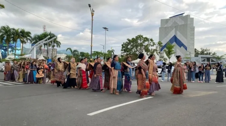 Event Jiwa Wastra Perkenalkan Tenun Khas Daerah Sulbar