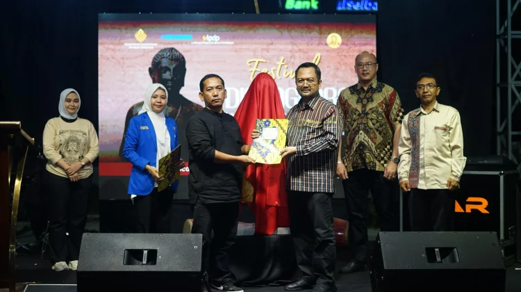 Festival Dipangkara Teguhkan Kolaborasi Komunitas Mamuju
