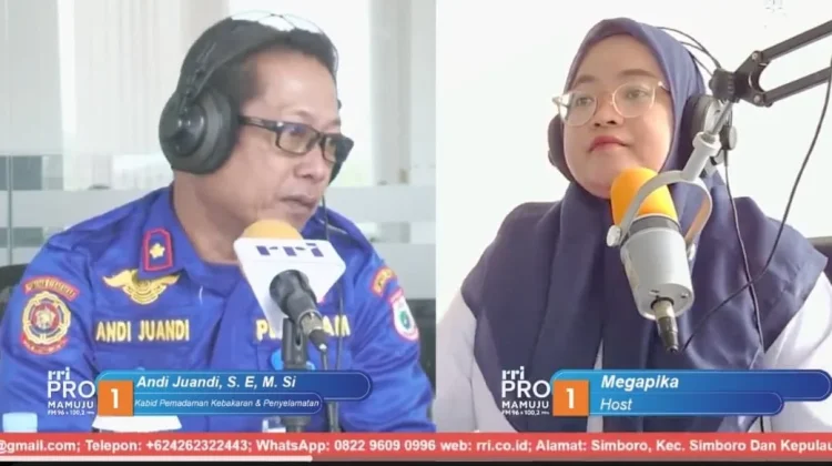 Warga Berkerumun saat Kebakaran Hambat Kinerja Petugas Damkar