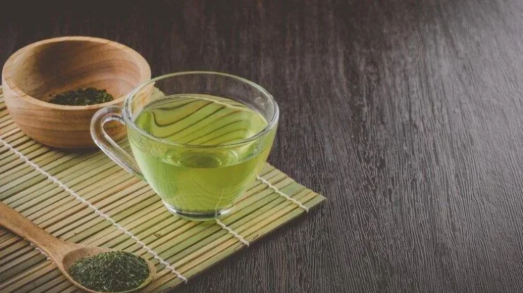Manfaat Minum Teh Hijau Tiap Hari: “Minuman Kalem” yang Diam-Diam Jagoan