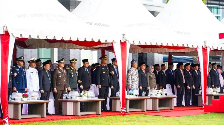 Hadiri Upacara Hardiknas, Kapolda Sulbar Komitmen Wujudkan Pendidikan Bermutu
