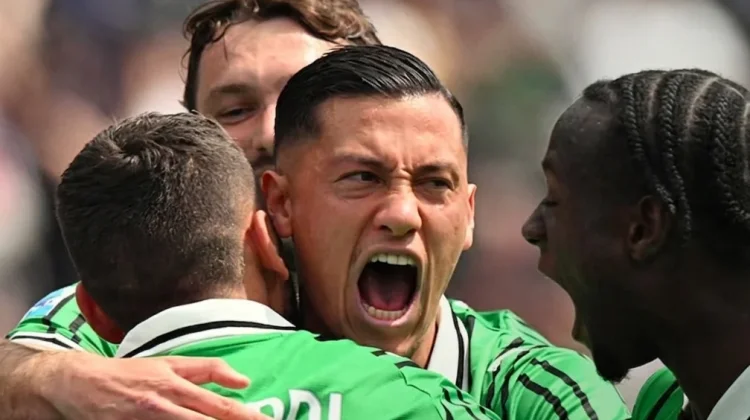 Jay Idzes Bawa Sassuolo Bungkam AC Milan 2-0