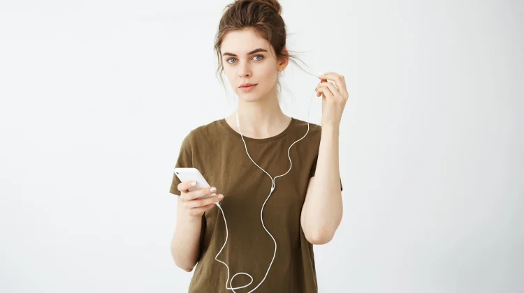 Minim Delay dan Lebih Stabil, Earphone Kabel Tetap Dicari