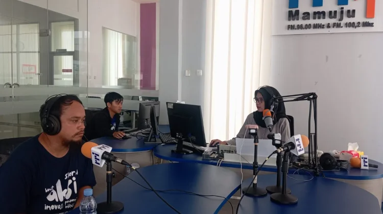 Limbah Solar Nelayan Dibuang Sekitar Karampuang dapat Merusak Karang