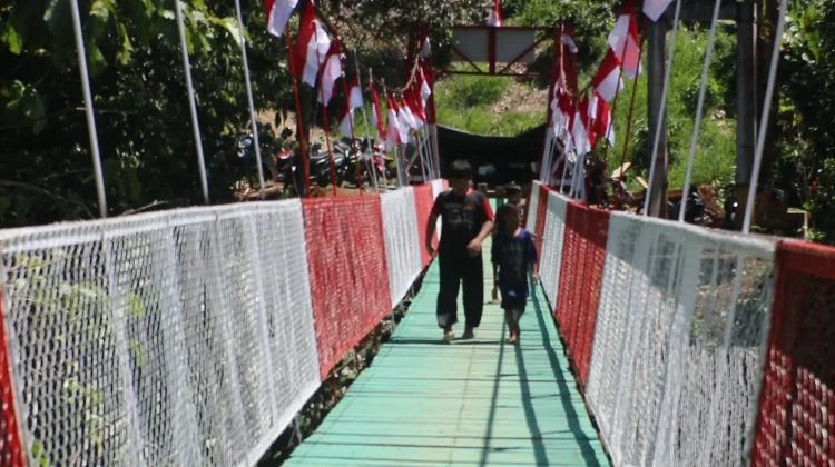 TNI Tuntaskan Pembangunan Jembatan Garuda di Pati’di