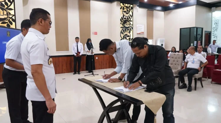 Kemenkum Sulbar Adendum Kontrak Pelaksanan Batuan Hukum dengan OBH