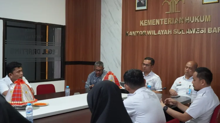 DPRD Majene Konsultasi Ranperda KTR dan Rumah Kost ke Kemenkum Sulbar