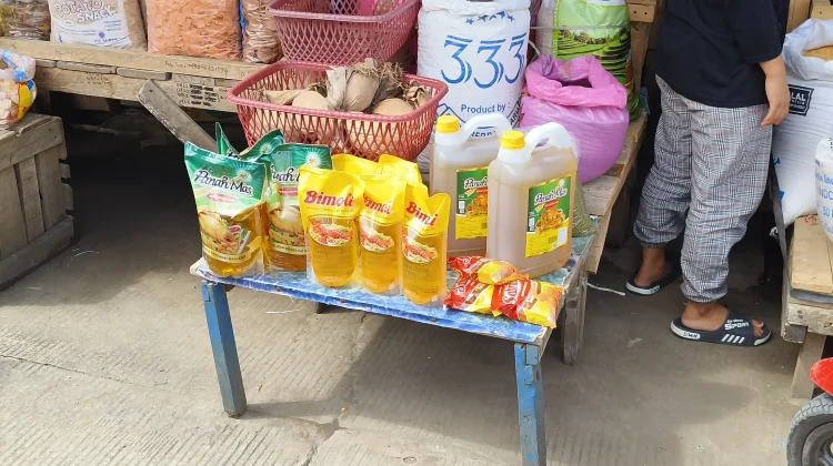 Jelang Idul Adha, Minyak Goreng di Mamuju Mengalami Kenaikan dan Mulai Langka