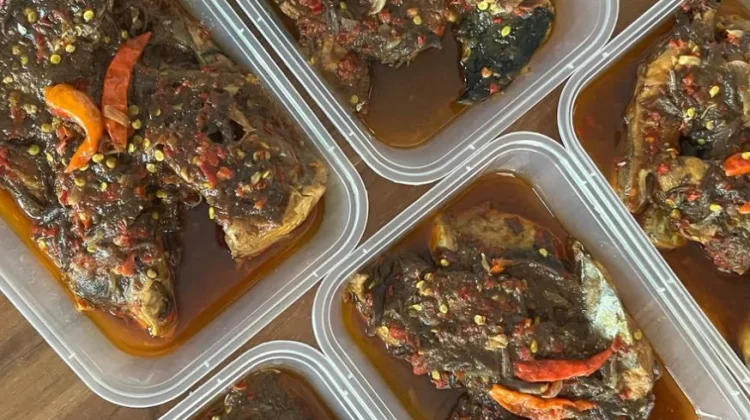 Warunk Mandar, UMKM Kuliner Mandar Tetap Jaga Resep Otentik