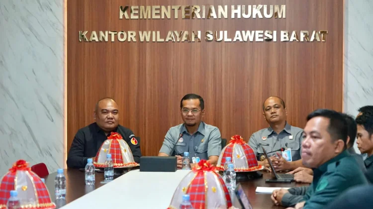 Kemenkum Sulbar Terima Kunjungan Bawaslu Bahas Regulasi Reklame Kampanye