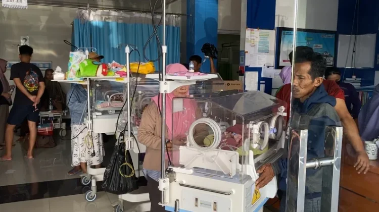 Panik, Pasien RS Mitra Manakarra Mamuju Lari Keluar saat Gempa M6,3 Palu