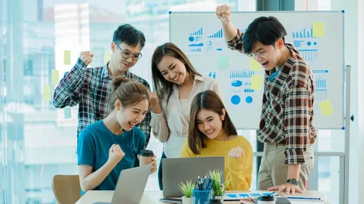 Benarkah Gen Z Susah Diatur? Bongkar Mitos dan Faktanya