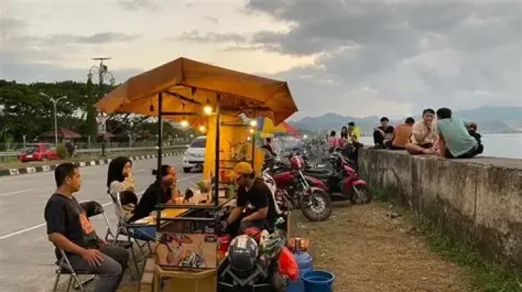 Rencana Relokasi Pedagang ke Anjungan Manakarra Dinilai Tak Efektif
