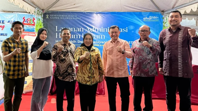 Bupati Apresiasi Layanan Kemenkum Sulbar di Expo UMKM Mamuju Merendeng