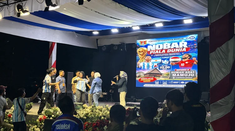 Nobar Piala Dunia di Mamuju Dongkrak Omset pelaku UMKM