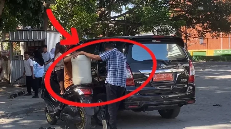 Mobil Dinas Pemkab Majene Terciduk Isi BBM Subsidi, Kadis PPA Beri Klarifikasi