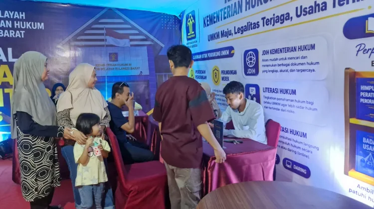 Kanwil Kemenkum Sulbar Maksimalkan Layanan di Festival Manakarra