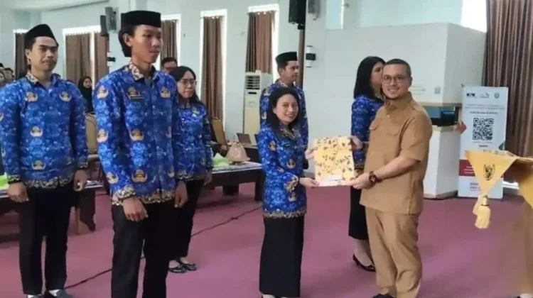 Bupati Arsal Aras Serahkan SK dan Ambil Sumpah 156 PNS Formasi 2024