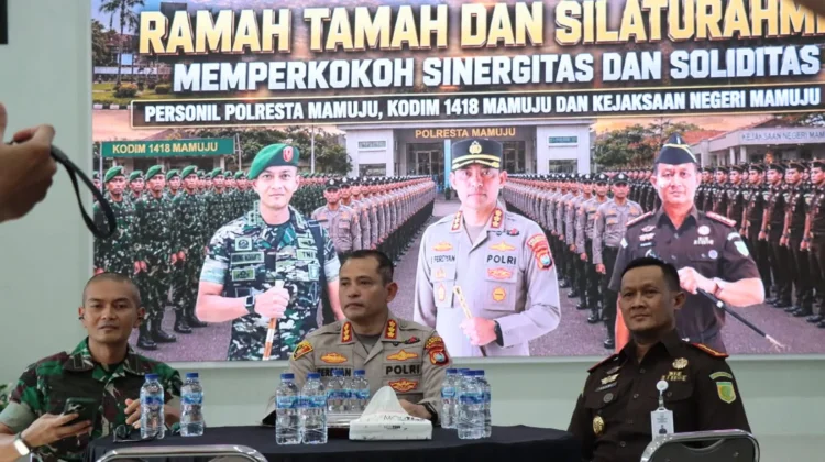 Perkuat Sinergi dan Kekompakan, TNI-Polri dan Kejari Mamuju Gelar Ramah Tamah