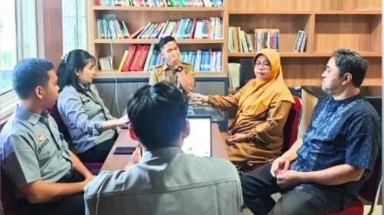 Tingkatkan Akses Informasi Publik, Pengelola JDIH Mamuju Dibina Kemenkum Sulbar