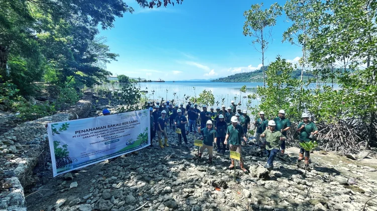 Menjaga Pesisir untuk Generasi Mendatang, Astra Agro Tanam 200 Bibit Mangrove