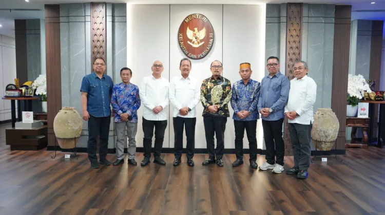 Sulbar Raih Bantuan 28 Kapal dan Tambak 400 Hektare dari KKP RI