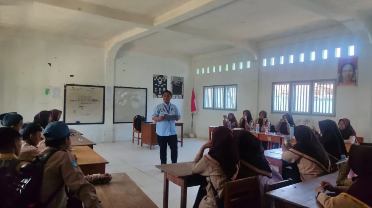 Remaja di Campalagian dibekali Materi Kepemimpinan dan Kesehatan Reproduksi