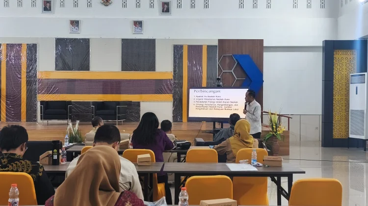 Perpusip Sulbar Gelar FGD Identifikasi Naskah Kuno