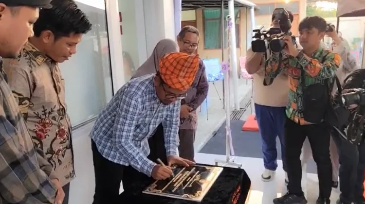 Ruang Podcast KPU Sulbar Diresmikan, Jadi Kanal Edukasi Pemilih Digital