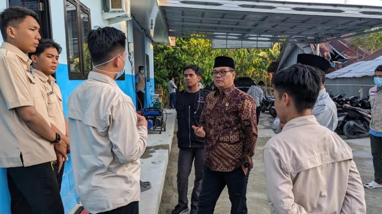 Pastikan Layanan Gizi Berjalan Optimal, Pimpinan Ombudsman Tinjau SPPG Balombong