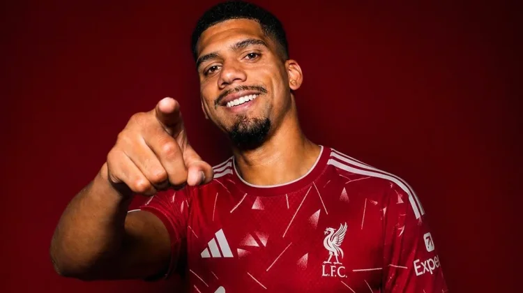 Liverpool Selangkah Lagi Datangkan Ronald Araújo dari Barcelona